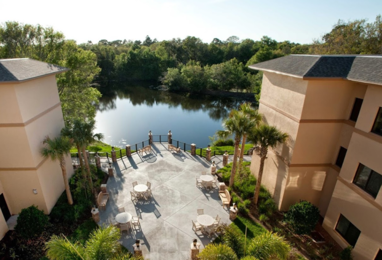 the preserve at dunedin courtyard